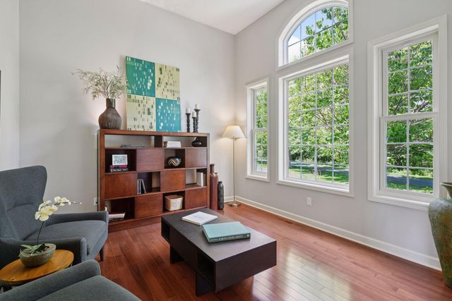 6160 Ithaca Lane N, Plymouth, MN 55446