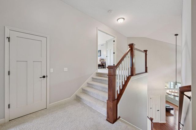 6160 Ithaca Lane N, Plymouth, MN 55446