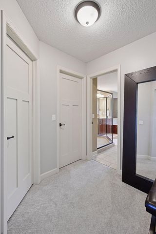 6160 Ithaca Lane N, Plymouth, MN 55446