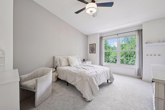 6160 Ithaca Lane N, Plymouth, MN 55446