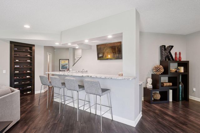 6160 Ithaca Lane N, Plymouth, MN 55446