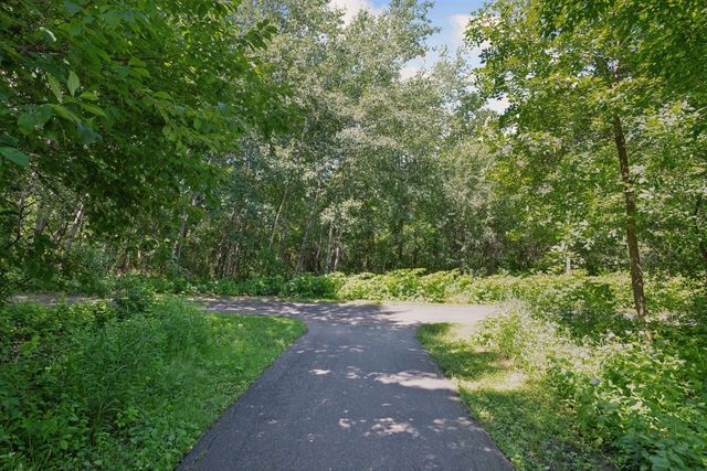 6160 Ithaca Lane N, Plymouth, MN 55446