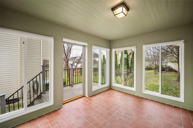 5820 Beechtree Drive, West Des Moines, IA 50266