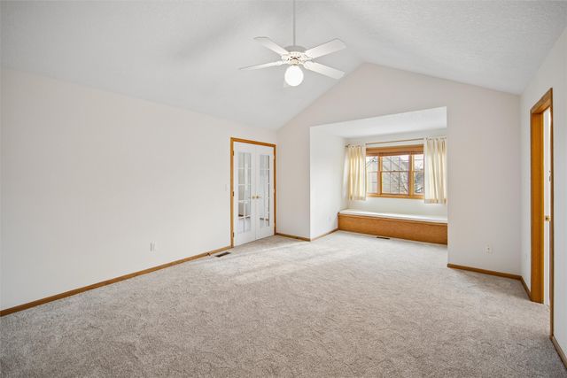 5820 Beechtree Drive, West Des Moines, IA 50266