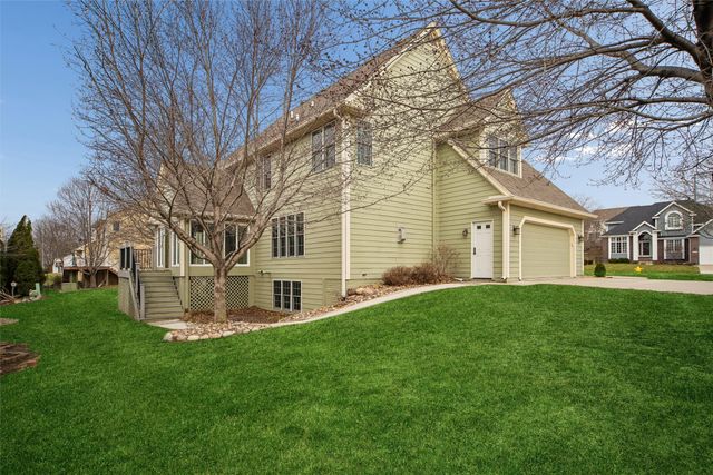 5820 Beechtree Drive, West Des Moines, IA 50266