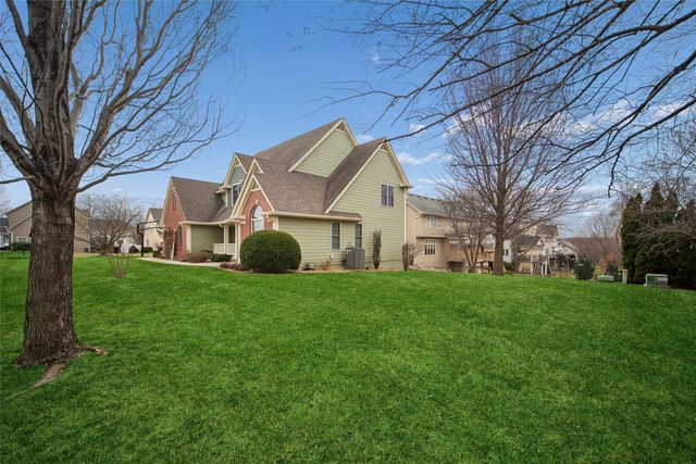 5820 Beechtree Drive, West Des Moines, IA 50266