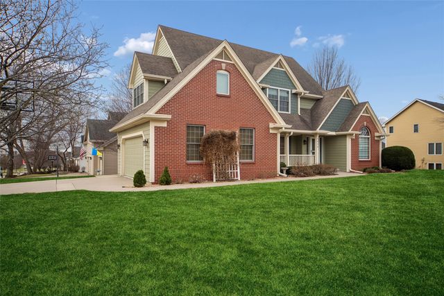 5820 Beechtree Drive, West Des Moines, IA 50266