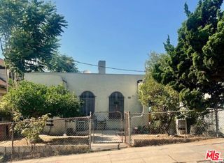 341 Douglas Street, Los Angeles, CA 90026