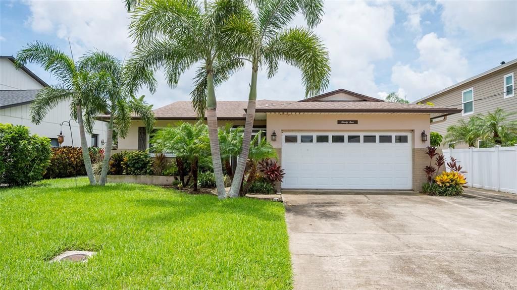 94 S CANAL DRIVE, Palm Harbor, FL 34684