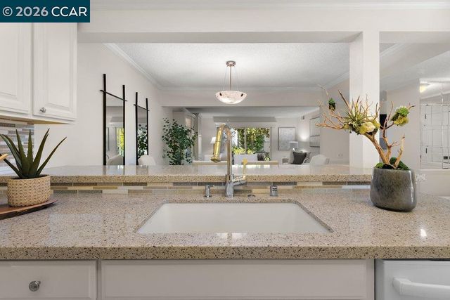 2057 Golden Rain Rd 8, Walnut Creek, CA 94595