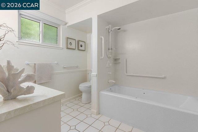 2057 Golden Rain Rd 8, Walnut Creek, CA 94595