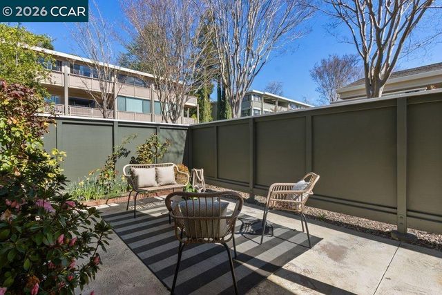 2057 Golden Rain Rd 8, Walnut Creek, CA 94595