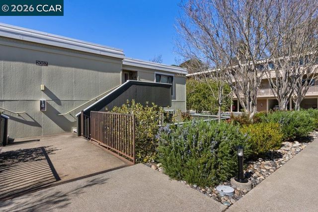 2057 Golden Rain Rd 8, Walnut Creek, CA 94595