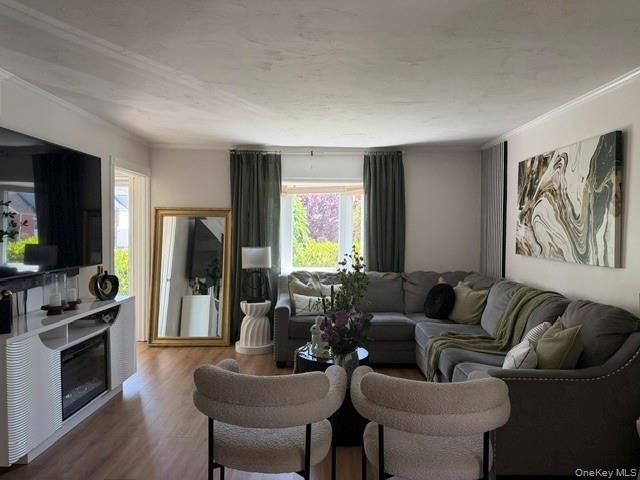 231 Dorchester Road, Garden City, NY 11530