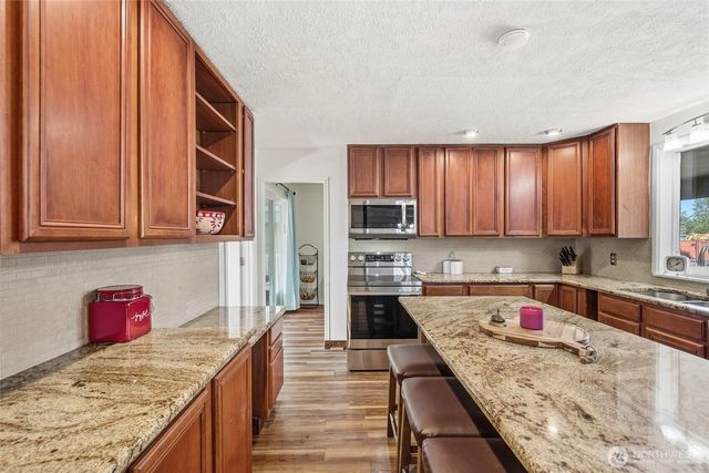 381 N Cascade Street, Buckley, WA 98321