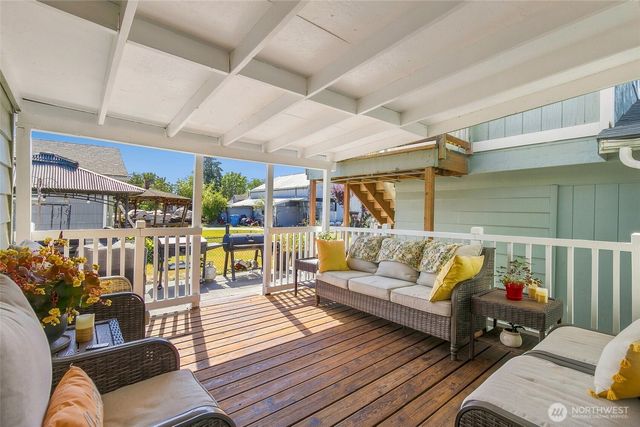 381 N Cascade Street, Buckley, WA 98321