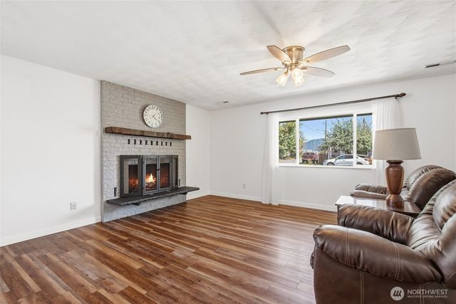 381 N Cascade Street, Buckley, WA 98321