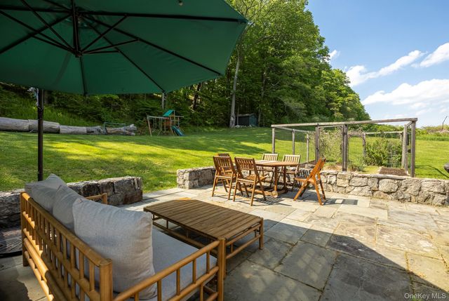 3881 ROUTE 44, Millbrook, NY 12545
