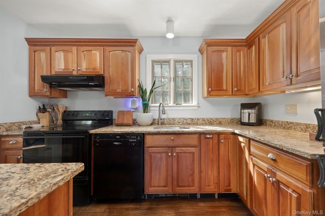 3881 ROUTE 44, Millbrook, NY 12545