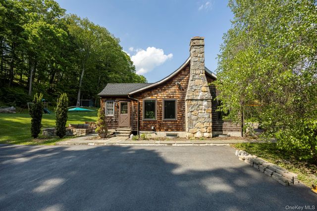3881 ROUTE 44, Millbrook, NY 12545