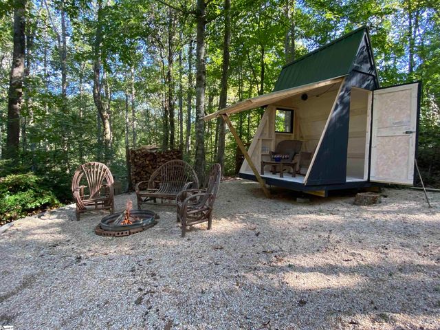 24 Hawk Nest Road, Travelers Rest, SC 29690