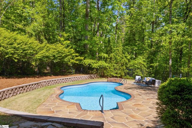 24 Hawk Nest Road, Travelers Rest, SC 29690