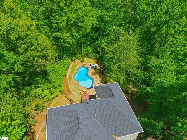 24 Hawk Nest Road, Travelers Rest, SC 29690