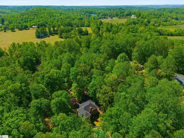 24 Hawk Nest Road, Travelers Rest, SC 29690