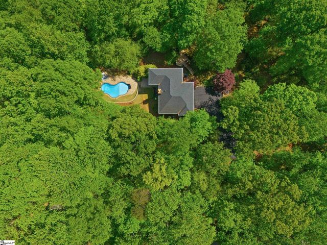 24 Hawk Nest Road, Travelers Rest, SC 29690