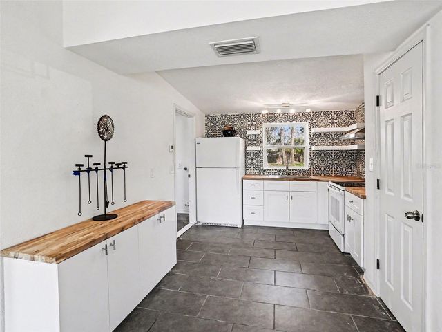 3032 TRUMAN BOULEVARD, Sanford, FL 32771