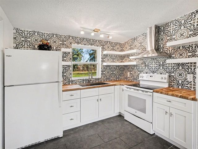 3032 TRUMAN BOULEVARD, Sanford, FL 32771