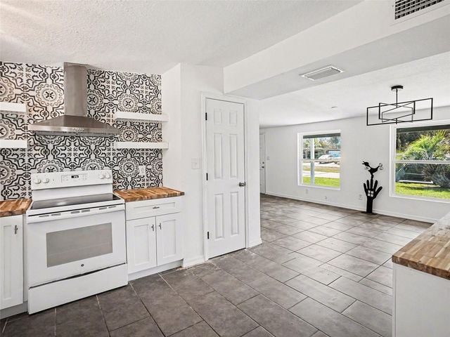 3032 TRUMAN BOULEVARD, Sanford, FL 32771