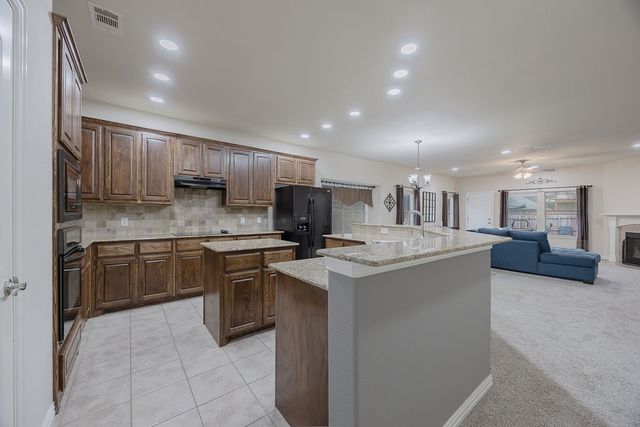 305 Village Drive, Red Oak, TX 75154