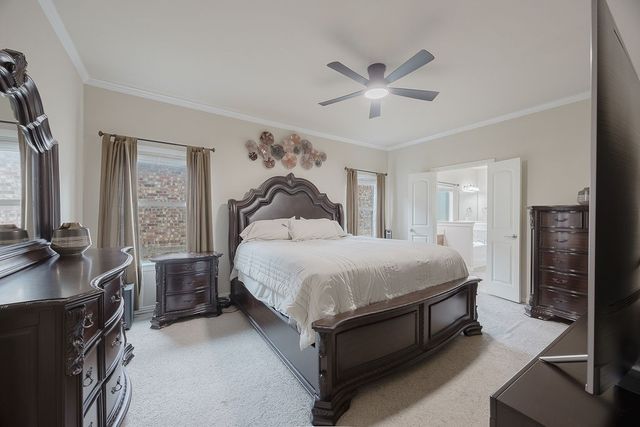 305 Village Drive, Red Oak, TX 75154