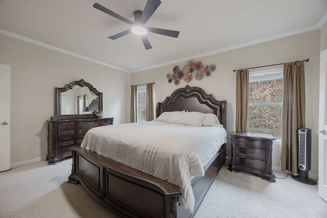 305 Village Drive, Red Oak, TX 75154