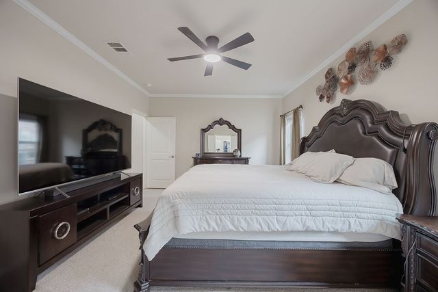 305 Village Drive, Red Oak, TX 75154