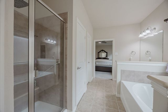 305 Village Drive, Red Oak, TX 75154