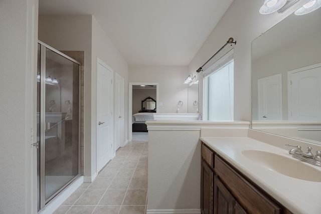 305 Village Drive, Red Oak, TX 75154