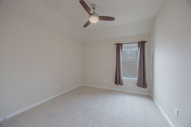 305 Village Drive, Red Oak, TX 75154