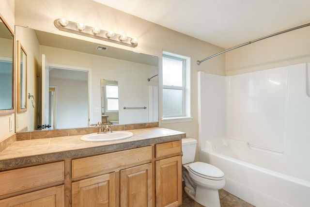 641 SE Glengarry Place, Bend, OR 97702