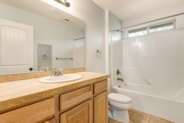 641 SE Glengarry Place, Bend, OR 97702