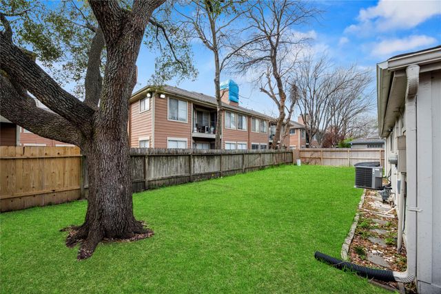 12131 Ella Lee Lane, Houston, TX 77077