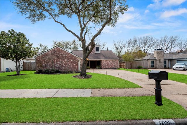 12131 Ella Lee Lane, Houston, TX 77077