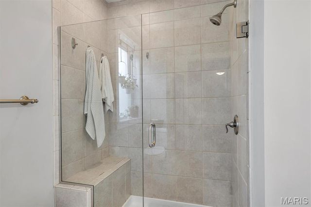 6253 Rosebury Avenue 2E, St Louis, MO 63105