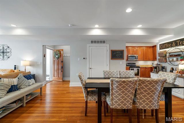 6253 Rosebury Avenue 2E, St Louis, MO 63105