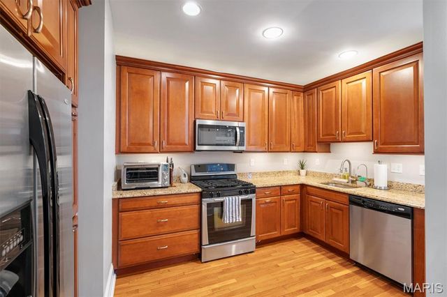 6253 Rosebury Avenue 2E, St Louis, MO 63105