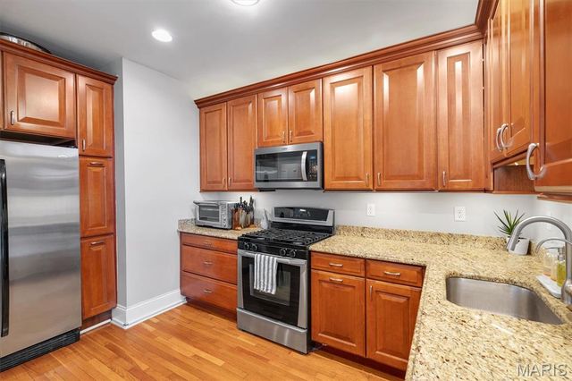 6253 Rosebury Avenue 2E, St Louis, MO 63105