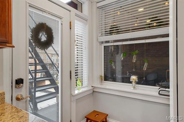 6253 Rosebury Avenue 2E, St Louis, MO 63105