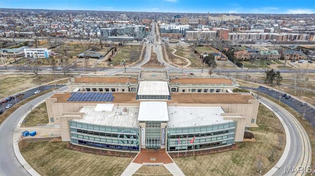 6253 Rosebury Avenue 2E, St Louis, MO 63105