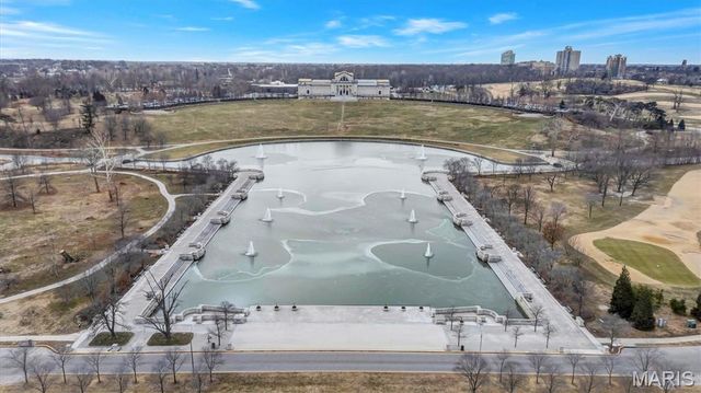 6253 Rosebury Avenue 2E, St Louis, MO 63105